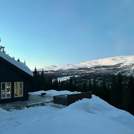 Dom wakacyjny Panoramic Views Towards Jotunheimen With Jacuzzi Espedalen